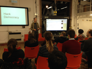 Francis Irving talking at Hacks/HackersMcr